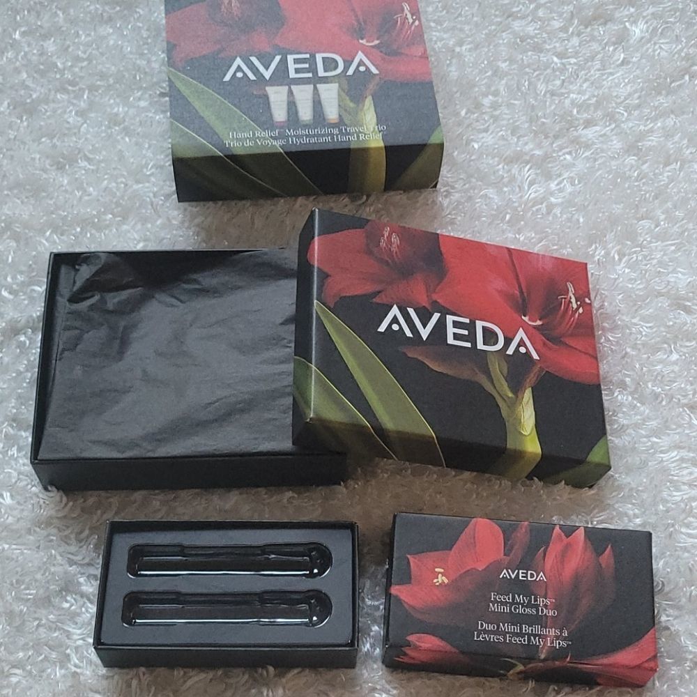 Two aveda gift boxes - Picture 2 of 3